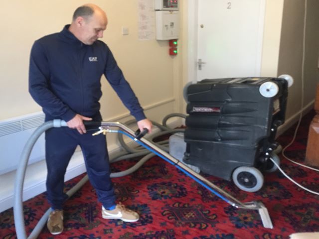 images/carpet-cleaning/slider/carpet-cleaning-2.jpg