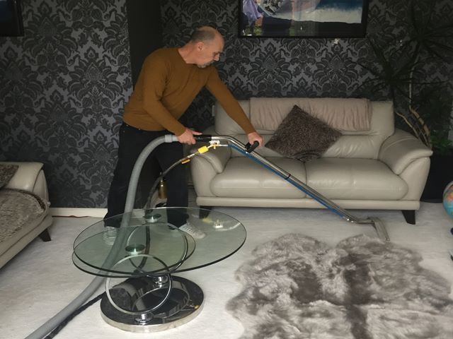 images/carpet-cleaning/slider/carpet-cleaning-4.jpg